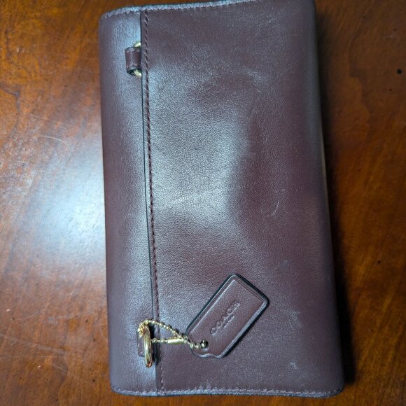 Coach Large Mauve Faux Leather Wallet - Picture 2 of 7